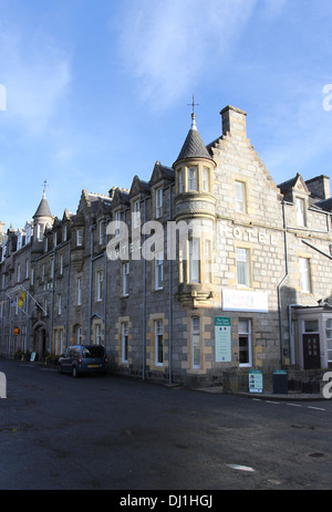 Esterno del grant arms hotel a Grantown-on-Spey Scozia novembre 2013 Foto Stock
