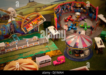 Circo in miniatura, Carnival giostre costruiti a mano e visto presso il locale mostra evento. Foto Stock