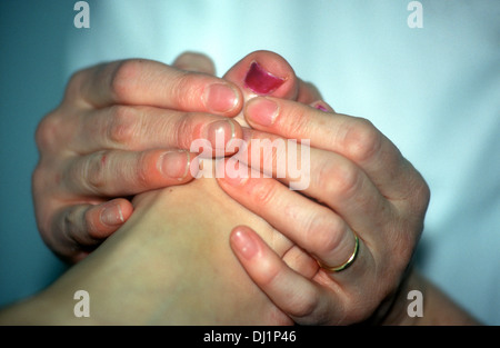 Reflexologist al lavoro e il centro svaghi, peckham, Southwark, London , Regno Unito. Foto Stock