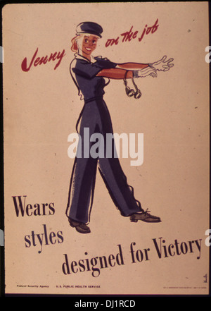 Questo manifesto di propaganda americana dell'era della seconda guerra mondiale mostra le donne che lavorano in ruoli industriali, sottolineando il loro contributo allo sforzo bellico. Sottolinea l'importanza della partecipazione dei civili, in particolare in settori come la produzione e la produzione, promuovendo l'idea di unità e patriottismo sul fronte interno. Foto Stock