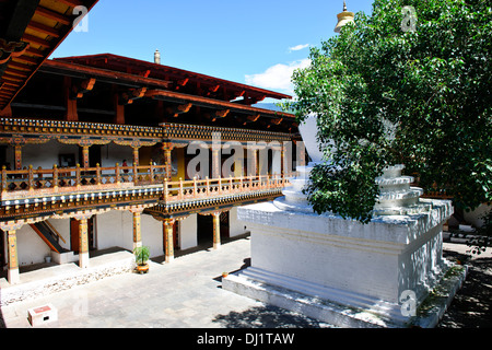 Punakha Dzong,la testa del clero di Bhutan con il suo entourage di monaci buddisti trascorrere l'inverno in questo Dzong,dintorni Foto Stock