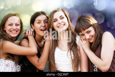 Gli studenti le ragazze divertendosi Foto Stock