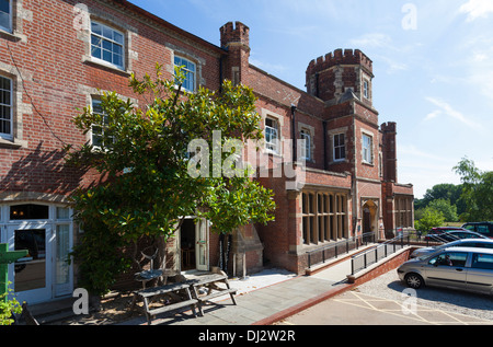 Il Grade ii Listed Park House esterno dell'Università di Reading. Foto Stock