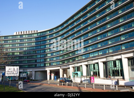 Il Macdonald Hotel ( ex Telecom casa), 1973, London Road , Piccadilly, Manchester, Inghilterra, Regno Unito Foto Stock