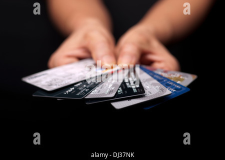 Un concetto di immagine delle carte di credito ventaglio per sceglierne uno. Foto Stock