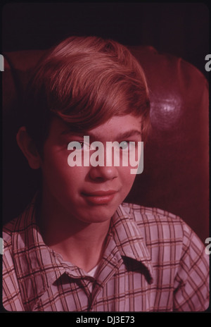 Primo piano di MICHAEL GIPSON, 14, figlio del sig. E MRS. WAYNE GIPSON che vivono nei pressi di GRUETLI, Tennessee vicino a Chattanooga 606 Foto Stock