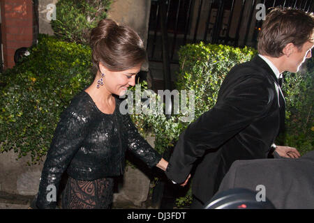 Londra, Regno Unito. Xx Novembre 2013. Pippa Middleton e Nico Jackson arriva in corrispondenza di una zona di Mayfair a partecipare a una cena di beneficenza per bambini Sugarplum. Credito: Paolo Davey/Alamy Live News Foto Stock