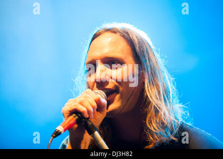 Londra, Regno Unito. Xx Novembre 2013. Gary Stringer, Reef vocalist, effettuando in corrispondenza di one-off KOKO mostrano come parte del loro ventesimo anniversario Tour. Londra, UK xx novembre 2013. Credito: martyn wheatley/Alamy Live News Foto Stock