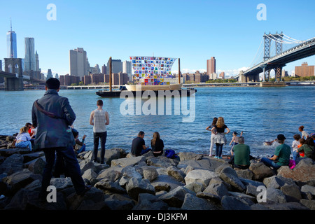 Nave di tolleranza a vela in Brooklyn Foto Stock