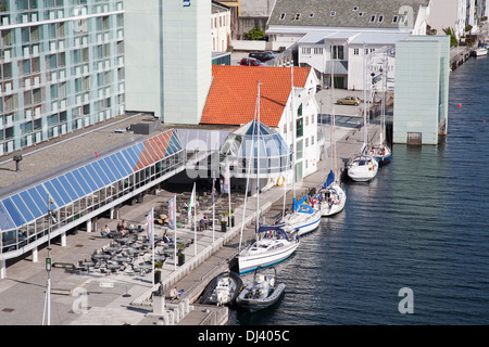 L'Europa, Norvegia, haugesund town, vista con il Maritim Hotel Foto Stock