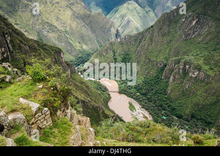 Vista del Fiume Urubamba da Machu Picchu, Perù, Sud America Foto Stock