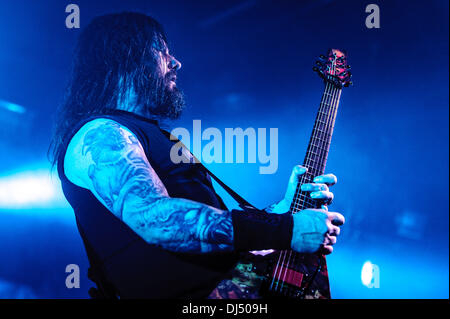 Toronto, Ontario, Canada. Xxi Nov, 2013. Il chitarrista KERRY KING degli Slayer eseguendo sul loro tour nord americano a KOOL HAUS a Toronto. Credito: Igor Vidyashev/ZUMAPRESS.com/Alamy Live News Foto Stock