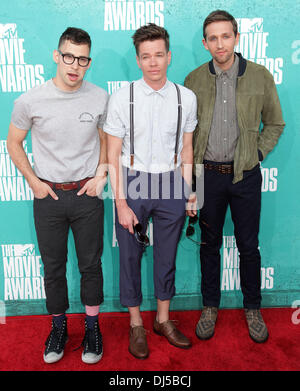 Musicisti Jack Antonoff, Nate Ruess e Andrew possiedi di alt rock band divertimento MTV Movie Awards presso gli Universal Studios - Arrivi CITTÀ UNIVERSALE, California - 06.03.12 Foto Stock