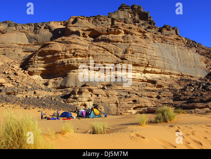 Campeggio nell'Acacus Foto Stock