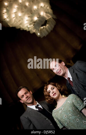 Ken Duken, Josefine Preuss, Johann von Buelow a photocall per il tedesco ZDF TV film 'Dcome Adlon. Ein Hotel. Zwei Familien. Drei Schicksale.' a Rheinterrassen. Duesseldorf, Germania - 19.07.2012 Foto Stock