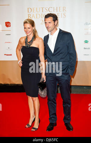 Anja Reschke e Henning Ruetten al Deutscher Radiopreis 2012 (Radio Tedesca Award 2012) a Schuppen 52. Amburgo, Germania - 06.09.2012 Foto Stock