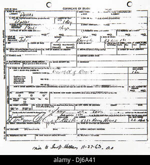 Dallas, Texas, Stati Uniti d'America. 22 Novembre, 2013. Lo stato del Texas certificato di morte per il Presidente John F. Kennedy. Credito: Brian Cahn/ZUMAPRESS.com/Alamy Live News Foto Stock
