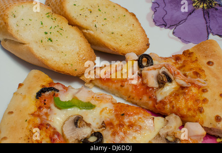 Pizza, Fette, Due, vegetali Foto Stock