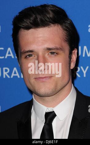 New York, NY, STATI UNITI D'AMERICA. Xxi Nov, 2013. Josh Hutcherson presso gli arrivi per il Museo Americano di Storia Naturale Il Museo 2013 Gala, il Museo Americano di Storia Naturale di New York, NY Novembre 21, 2013. Credito: Kristin Callahan/Everett raccolta/Alamy Live News Foto Stock