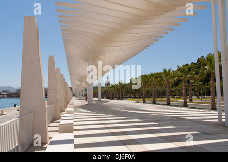 Visualizza in basso la ristrutturazione del porto di Malaga Foto Stock