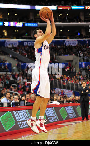 Los Angeles, CA: J, STATI UNITI D'AMERICA. Xviii Nov, 2013. J. Redick #4 del tronchesino durante l'NBA Basketball gioco tra i Memphis Grizzlies ed il Los Angeles Clippers a Staples Center a Los Angeles, California Giovanni verde/CSM/Alamy Live News Foto Stock