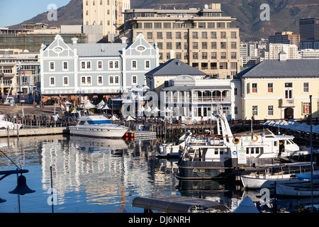 Sud Africa. Cape Town Waterfront dal Victoria and Alfred Mall. Foto Stock