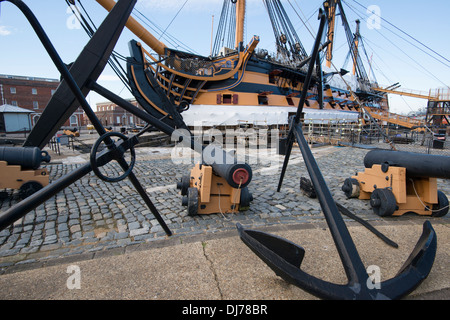 HMS Victory a Portsmouth bacino di carenaggio inverno 2013 Foto Stock