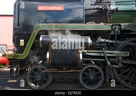 BR standard classe 7 70000 Britannia locomotiva a vapore a Crewe, Cheshire, Inghilterra, Regno Unito. Costruito 1951. Foto Stock