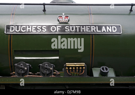 LMS Principessa incoronazione Classe 6233 'Duchess di Sutherland' locomotiva a vapore a Crewe, Cheshire, Inghilterra, Regno Unito. Costruito 1938. Foto Stock