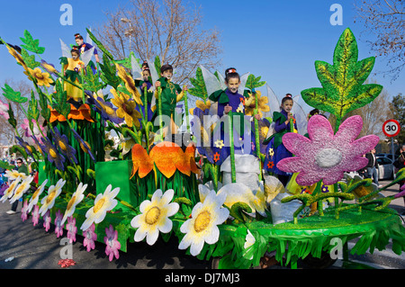 Il carnevale di flottazione, allegoria della molla, Isla Cristina Huelva-provincia, regione dell'Andalusia, Spagna, Europa Foto Stock