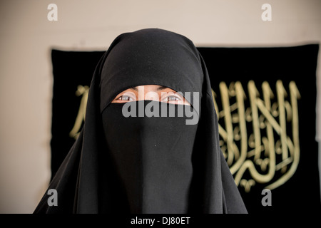 British le donne Musulmane di indossare niqab. Foto Stock