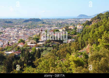 Vista sulla città di Zante, capitale dell'isola di Zante nel Mar Ionio in Grecia. Zante è una famosa destinazione turistica. Foto Stock