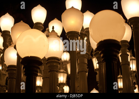 Urbano Installazione di luce da Chris Burden a LACMA (Los Angeles County Museum of Art) Foto Stock