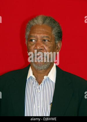 Morgan Freeman in anteprima del suo nuovo film di azione 'La somma di tutte le paure" di Amburgo. Foto Stock