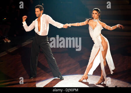 Rebecca Mir e Massimo Sinato al gran finale di tedesco RTL TV show "Let's Dance' a Coloneum studi TV. Colonia, Germania - 23.05.2012 Foto Stock