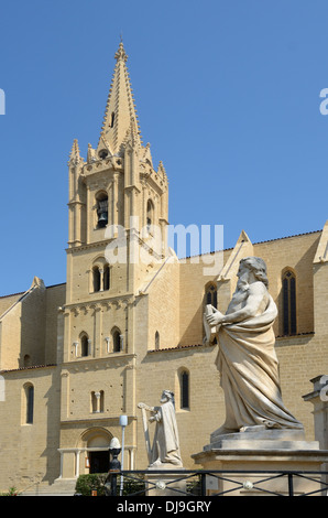 Chiesa di Collégiale Saint Laurent (posizione della Tomba di Nostradamus) Salon de Provence o Salon-de-Provence Provenza Francia Foto Stock