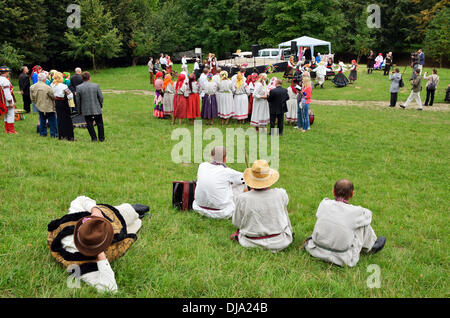 Il Vereteno autentica arte Festival vetrine tradizioni ucraine, Lviv, Ucraina Foto Stock