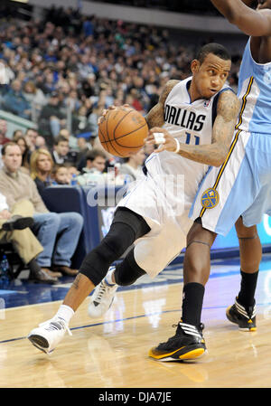 Dallas, TX, Stati Uniti d'America . 25 Nov, 2013. 25 NOV 2013: Dallas Mavericks guardia di tiro Monta Ellis #11 durante un gioco NBA tra Denver Nuggets e Dallas Mavericks presso l'American Airlines Center di Dallas, TX Denver sconfitto Dallas 110-96 Credito: Cal Sport Media/Alamy Live News Foto Stock