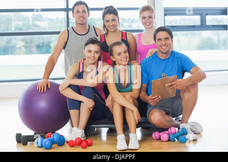 Ritratto di un istruttore di fitness di classe Foto Stock