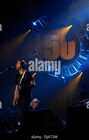 Paul Gilbert ampli Marshall: 50 anni di forte concerto dal vivo, tenutasi al Wembley Arena di Londra - Inghilterra - 22.09.12 Foto Stock