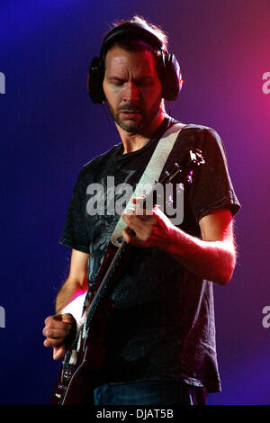 Paul Gilbert ampli Marshall: 50 anni di forte concerto dal vivo, tenutasi al Wembley Arena di Londra - Inghilterra - 22.09.12 Foto Stock