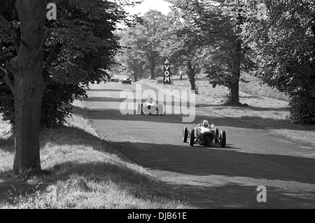 Formula Junior vetture nella Avenue tra Old Hall e Cascades angoli. Gold Cup gara, Oulton Park, Inghilterra 24 Sett 1960. Foto Stock