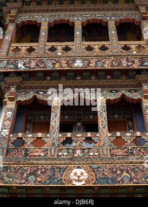 Il Bhutan, Phobjika, Gangte Goemba sala da preghiera, legno verniciato dettagli architettonici Foto Stock