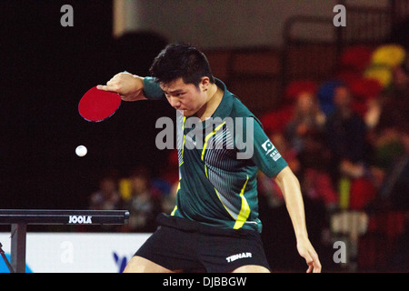 Erick Higa di del Brasile v GB nel tennis da tavolo a livello nazionale il Paralympic Day nella casella di rame, Queen Elizabeth Olympic Park Foto Stock