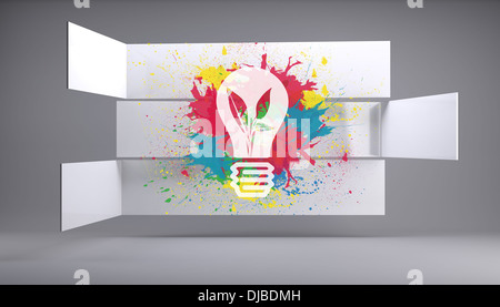 Lampadina della luce su schizzi su sfondo astratto Foto Stock