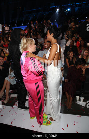 Rebel Wilson, Rihanna 2012 MTV Video Music Awards - Gli arrivi di Los Angeles, California - 06.09.12 Dove: CA, Stati Uniti quando: 06 Set 2012 Foto Stock