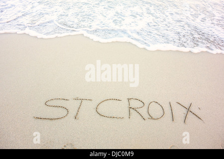 Il messaggio, St. Croix, scritto il Sandcastle spiaggia di St. Croix, U.S. Isole vergini per una felice turista. USVI, U.S.V.I. Foto Stock