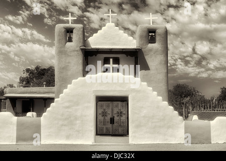 San Geronimo chiesa in Pueblo de Taos. Taos, Nuovo Messico. Foto Stock