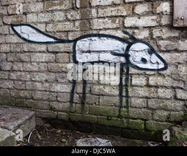 Fox dipinta di arte di strada Stik in Hackney City Farm, East London Foto Stock