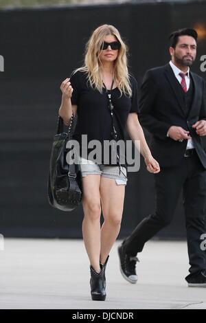 Fergie, aka Stacy Ferguson, visto uscire il Maxfield boutique a Beverly Hills. Los Angeles, California - 30.08.12 Foto Stock